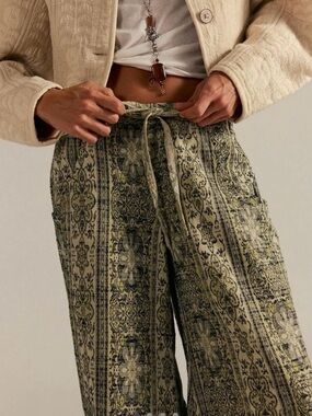 SALE!!! Free People Dahlia Slacks NWT size 12 Retails for $198 SOLD OUT!